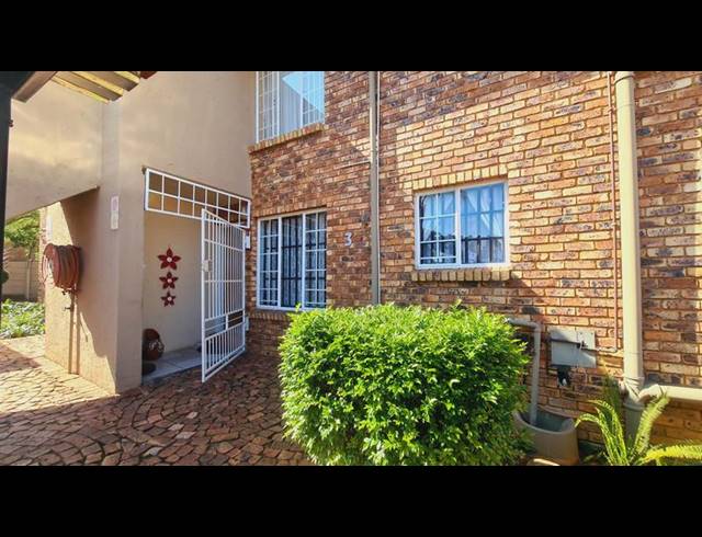 2 BEDROOM APARTMENT FOR SALE IN HIGHVELD